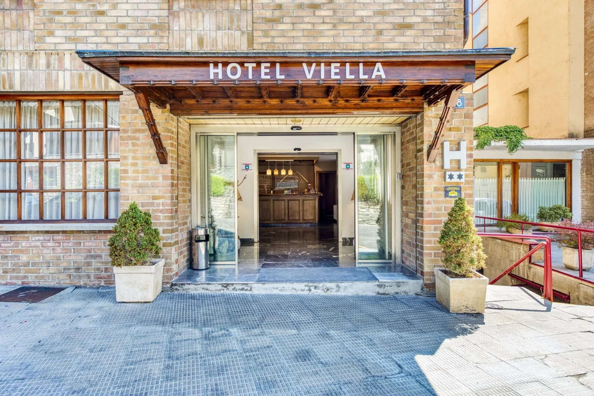 Hotel Viella - -CaranvaSports - temporada 2026