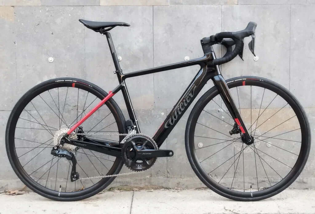 Alquiler Bici Carretera Málaga - Eléctrica / Wilier Garda Hybrid Road E-Bike (Shimano105 di2) -CaranvaSports - temporada 2026